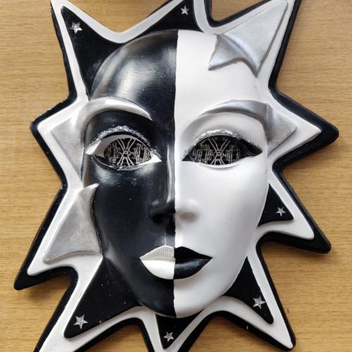 Venezianische Maske, Kimberly E.