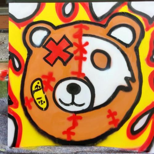 graffiti mit Bär in Flammen