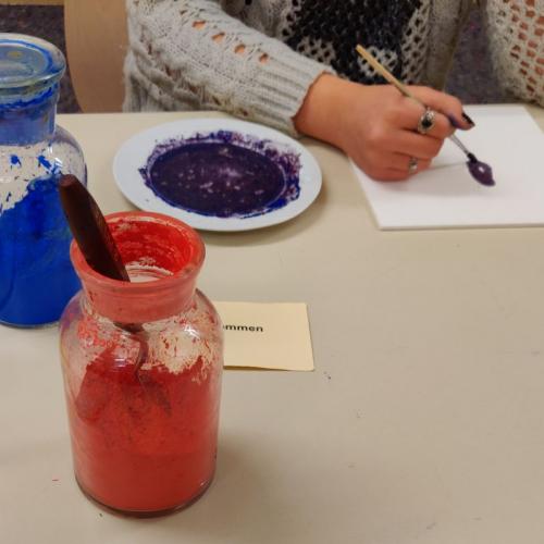 Malen auf grundiertem Holz