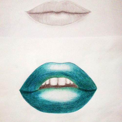 Zeichnung von 2 weiblichen Mundpartien einmal geschlossene Lippen einmal leicht geöffnete Lippen