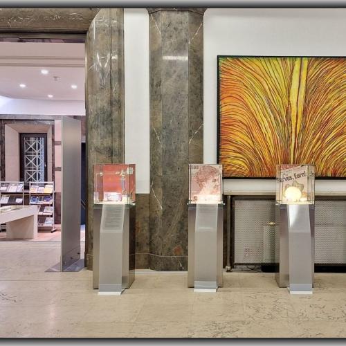 Bild zeigt die Eingangshalle der ÖNB Innbruck